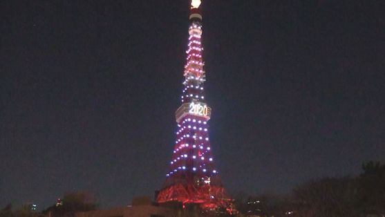 东京塔亮灯庆祝东京成功申办2020年奥运会_日
