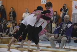 北海道母亲节举办女子相扑大赛